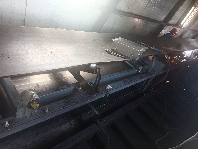 ICS-17A電子皮帶秤和FSD高精度皮帶秤在化工企業(yè)安裝調(diào)試中！